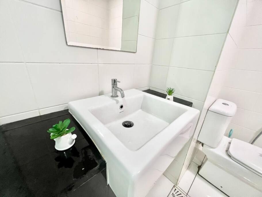 F 1-5 Pax 3Bed Cozy Home Studio Trefoil Setia Alam Wifi & Tv Shah Alam Esterno foto